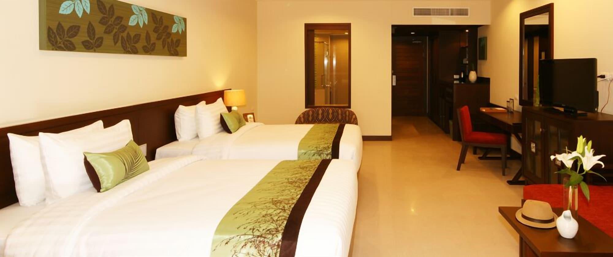 The Heritage Pattaya Beach Resort-Sha Buitenkant foto